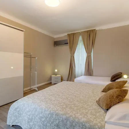 Casa Nona Semesterbostad Mali Lošinj